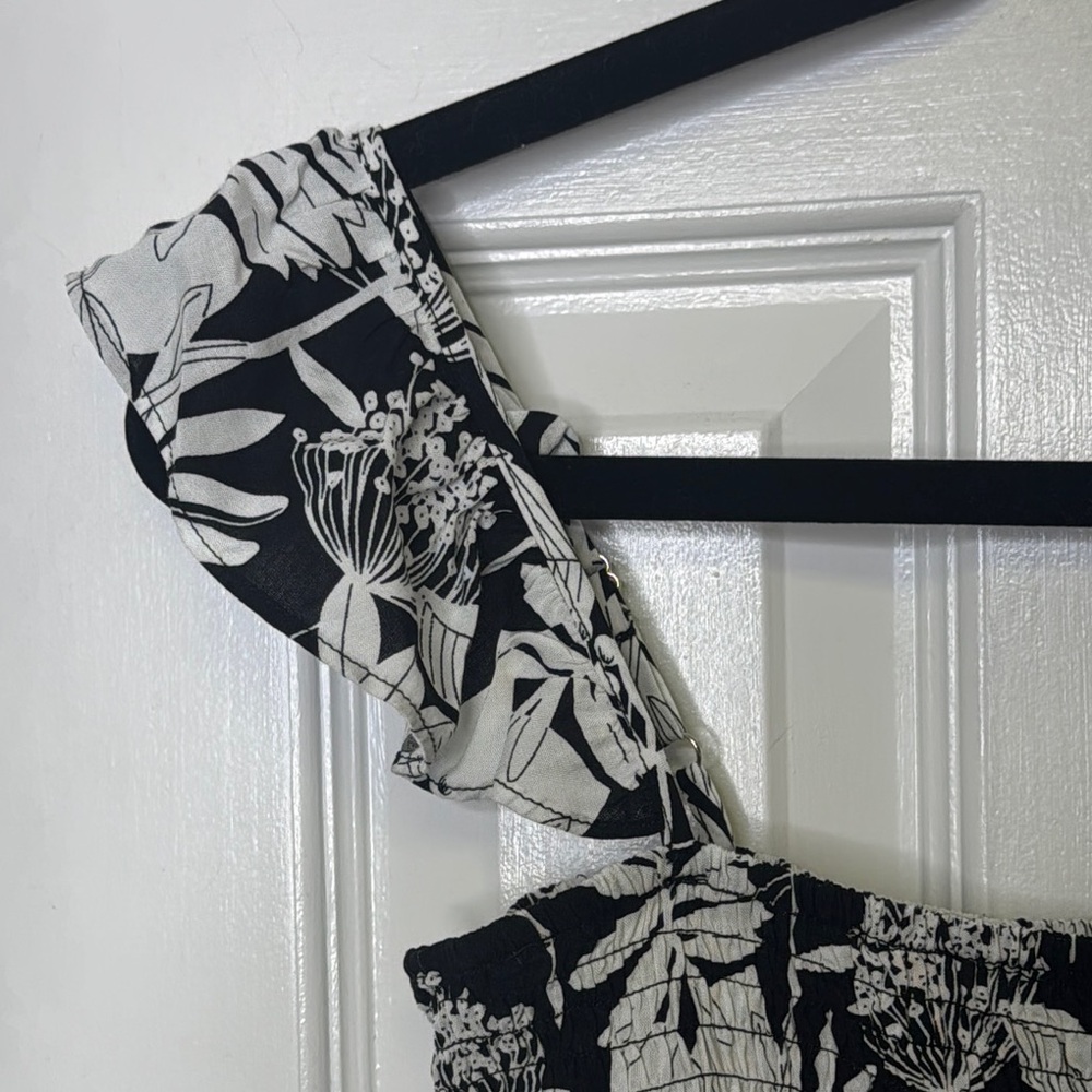 Lulu's Black and White Ruffled Sleeveless Crop Top - Picture 5 of 8
